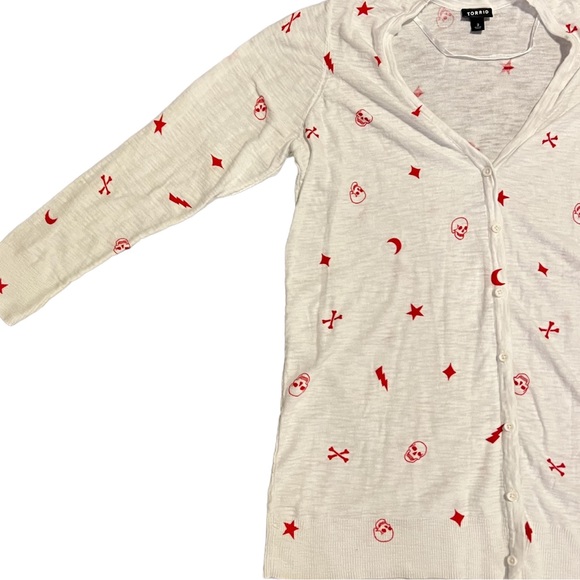 TORRID Cardigan Skulls Lightning Bolt Star Crossbones, size 2x, white and red - Picture 6 of 16
